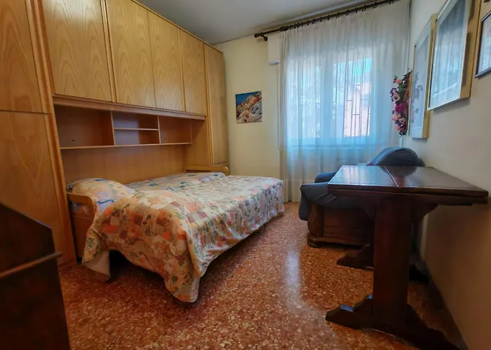 شقة Laurita 15min To Venice- Free Parking ميستر