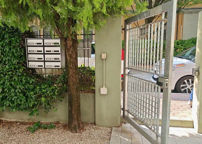 Laurita 15min To Venice- Free Parking شقة